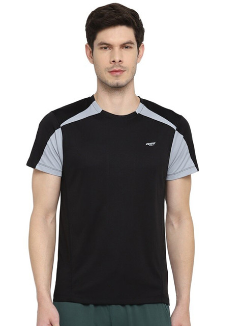 

FURO by Red Chief Men Black & Grey Colourblocked T-shirt