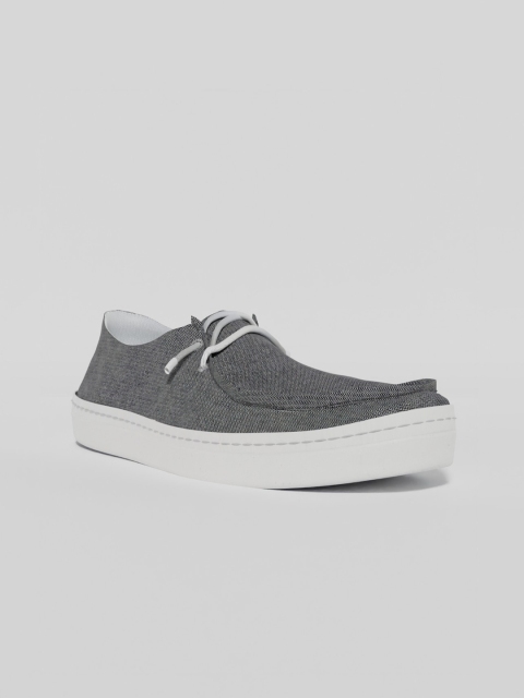 

LOKAIT The Sneakers Company Men Grey Sneakers