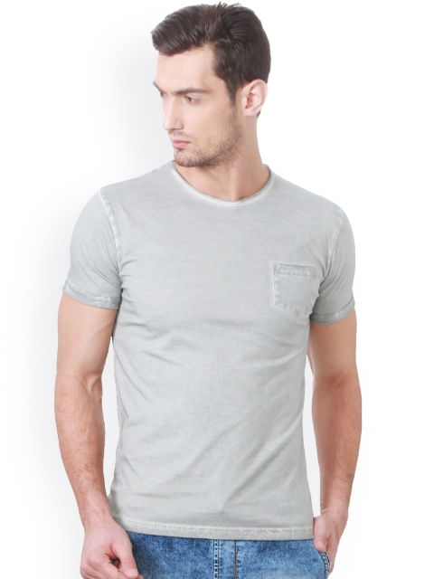

People Men Grey Solid Round Neck Slim Fit T-shirt
