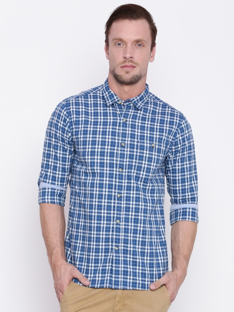 

People Men Blue & White Slim Fit Checked Casual Shirt