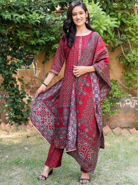 

Swasti Women Maroon Floral Printed Pure Silk Kurta with Trousers & Dupatta