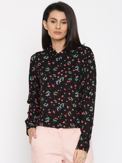 

Honey by Pantaloons Women Black Regular Fit Printed Casual Shirt