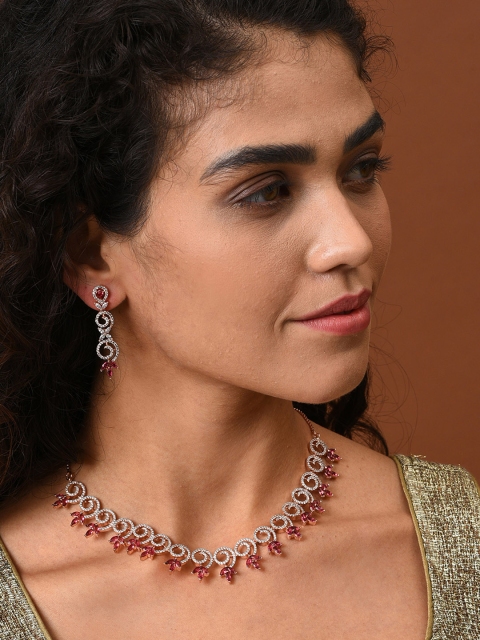 

SOHI Maroon & White Gold-Plated Artificial Stone Studded Jewellery Set