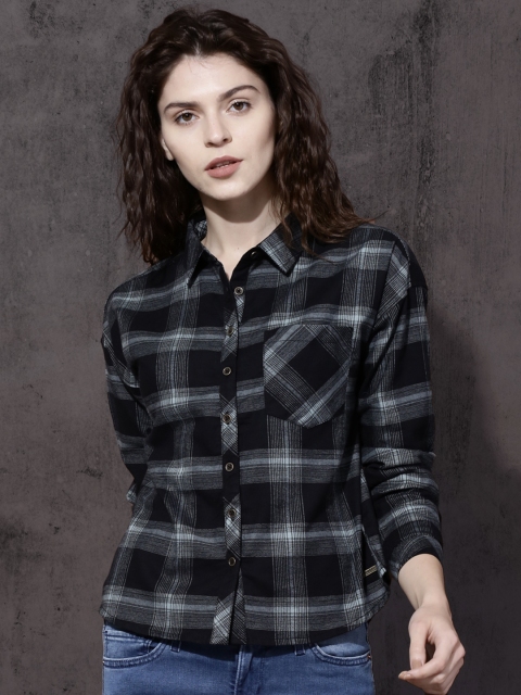 

Roadster Women Blue & Black Relaxed Boxy Fit Checked Casual Shirt