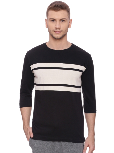 

Blue Saint Men Black & Off-White Colourblocked Round Neck T-shirt