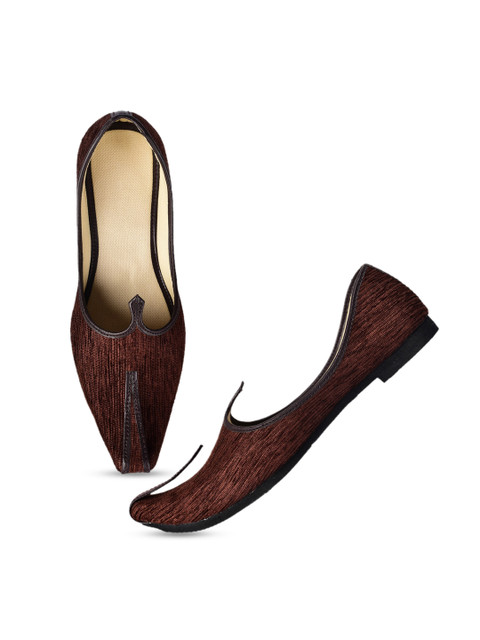 

Aristitch Men Coffee Brown Woven Design Mojaris