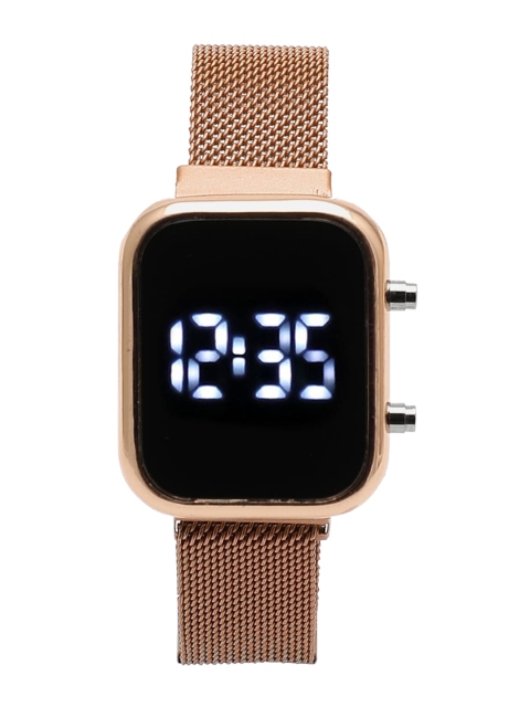 

HAUTE SAUCE by Campus Sutra Women Black Dial Gold-Toned Strap Digital Watch AW22_HSWC1063