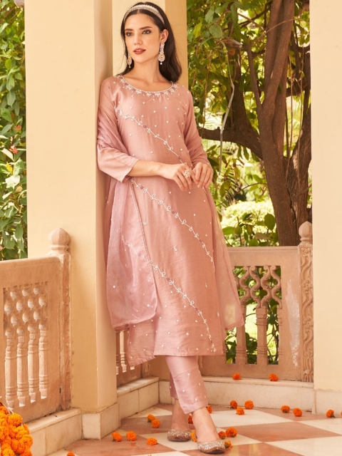 

AUTUMN LANE Women Peach Ethnic Motifs Embroidered Kurta with Trousers & Dupatta