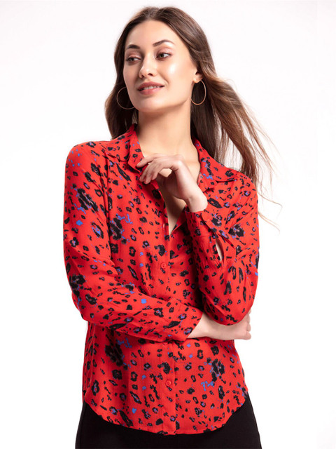 

SHAYE Women Red Comfort Animal Printed Casual Shirt