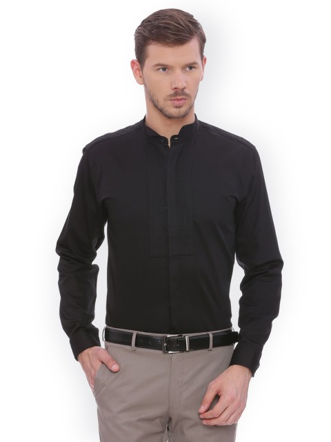 

V Dot Men Black Slim Fit Solid Casual Shirt