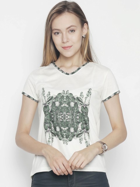 

Voi Jeans Women Off-White & Green Printed V-Neck T-shirt