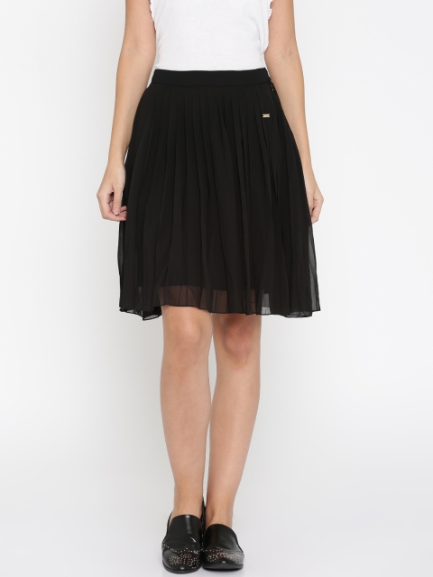 

Park Avenue Woman Black Pleated Skirt