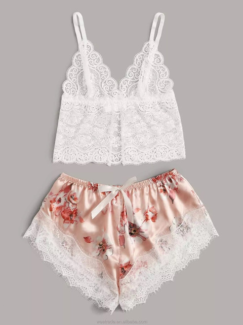 

EZLOOT Women Peach Floral Print Silk Lingerie Set With Robe