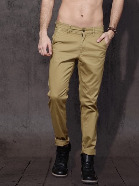 

Roadster Men Khaki Slim Fit Solid Chinos