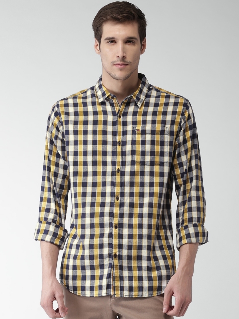 

Tommy Hilfiger Men Navy Blue & White Regular Fit Checked Casual Shirt