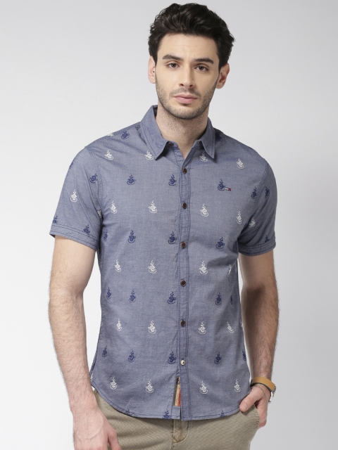 

Tommy Hilfiger Men Blue Comfort Regular Fit Self Design Casual Shirt