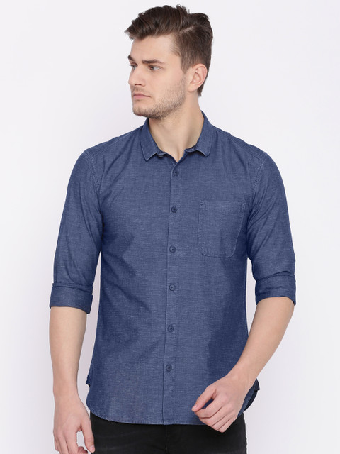 

Voi Jeans Men Blue Solid Casual Shirt