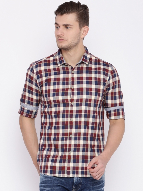 

Voi Jeans Men Beige & Navy Regular Fit Checked Casual Shirt