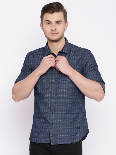

Voi Jeans Men Navy Regular Fit Self Design Casual Shirt, Navy blue