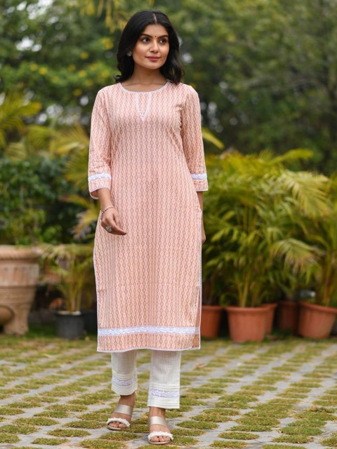 

Aaheli Women Peach-Coloured Printed Thread Work Pure Cotton Kurta with Trousers
