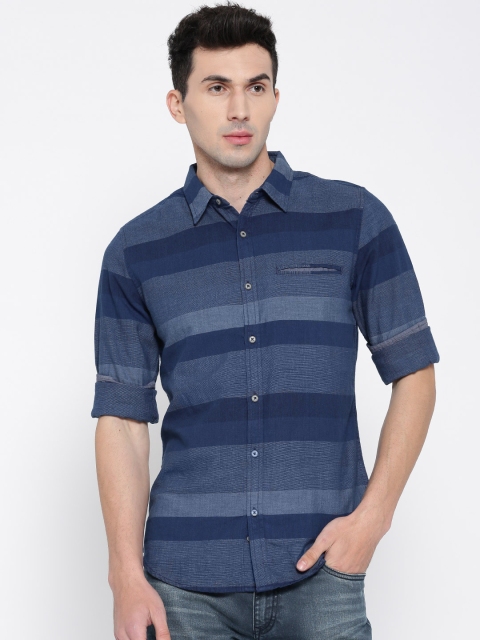 

United Colors of Benetton Men Blue Slim Fit Striped Casual Shirt