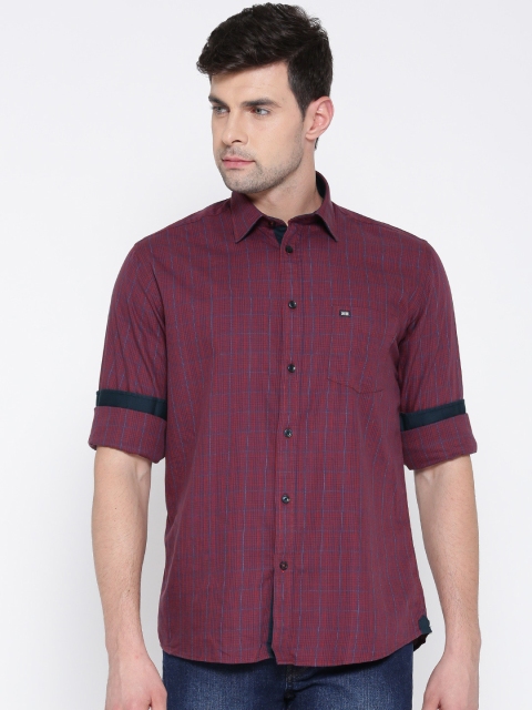 

Arrow Sport Men Burgundy & Navy Regular Fit Checked Casual Shirt