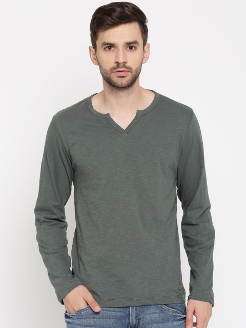 

Arrow Blue Jean Co. Men Charcoal Grey Solid V-Neck T-Shirt