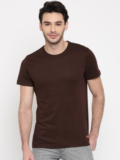 

Arrow Blue Jean Co. Men Maroon Solid Round Neck T-Shirt