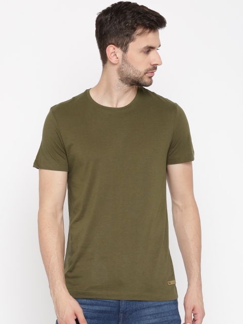 

Arrow Blue Jean Co. Men Olive Green Solid Round Neck T-Shirt