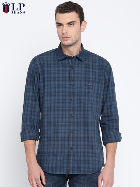 

Louis Philippe Jeans Men Blue Tailored Fit Checked Casual Shirt