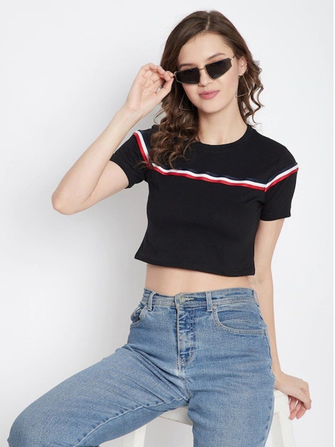 

Rodzen Women Black & Red Pure Cotton T-shirt