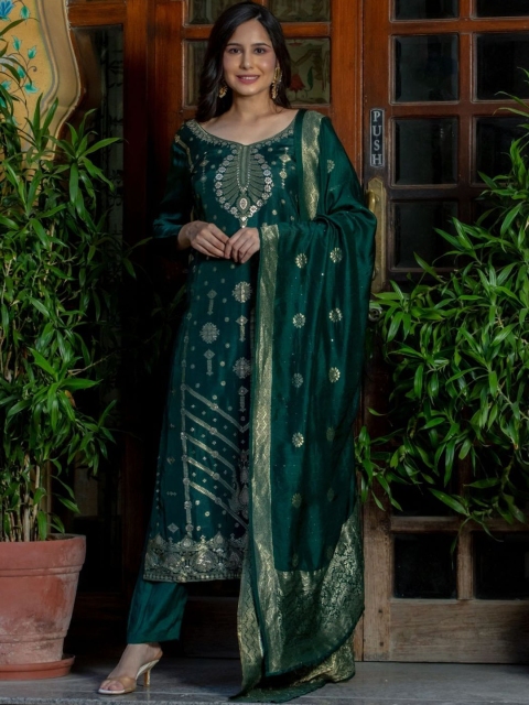 

HOUSE OF JAMOTI Women Green Floral Kurta with Trousers & With Dupatta