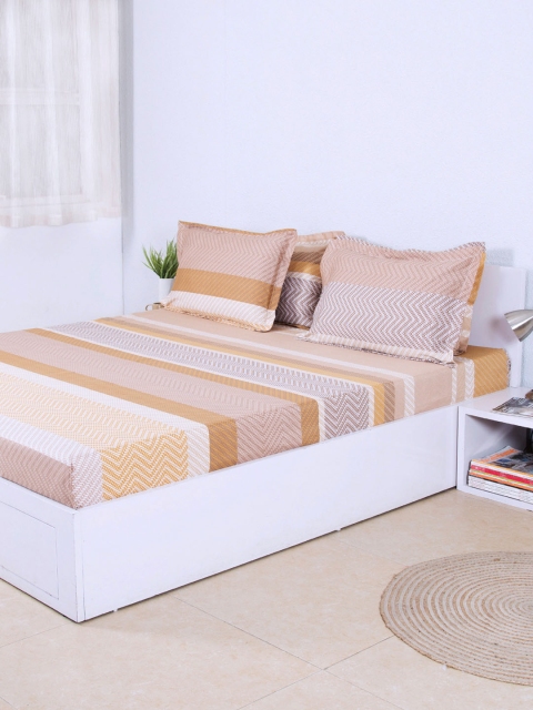

House This Brown & Beige Cotton 210 TC Fine Double Bedsheet with 4 Pillow Covers
