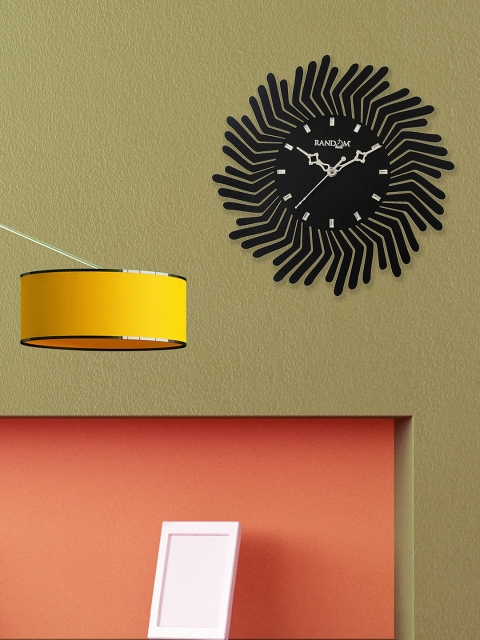 

RANDOM Black Dial Wooden 29.2 cm Analogue Wall Clock