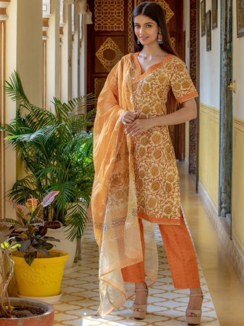 

HOUSE OF JAMOTI Women Beige Floral Printed Kurta with Trousers & With Dupatta