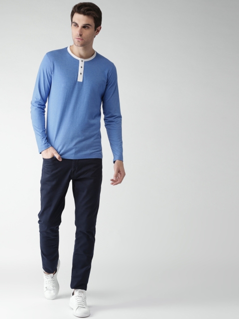

INVICTUS Men Blue Solid Henley Neck T-shirt