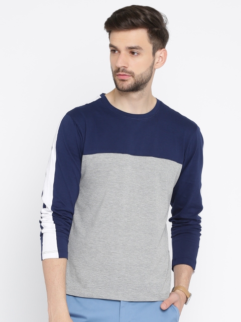 

INVICTUS Men Navy Blue & Grey Colourblocked Round Neck T-shirt