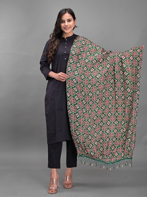 

Apratim Green & Pink Ethnic Motifs Printed Dupatta