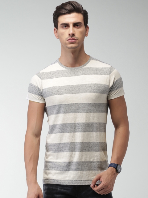 

Scotch & Soda Men Off-White & Grey Striped T-shirt