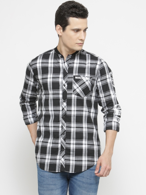

SF JEANS by Pantaloons Men Black & White Regular Fit Checked Casual Shirt