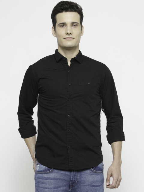 

SF JEANS by Pantaloons Men Black Regular Fit Solid Casual Shirt