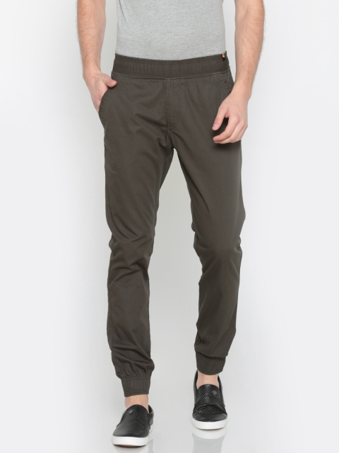 

Sports52 wear Men Charcoal Grey Slim Fit Solid Joggers