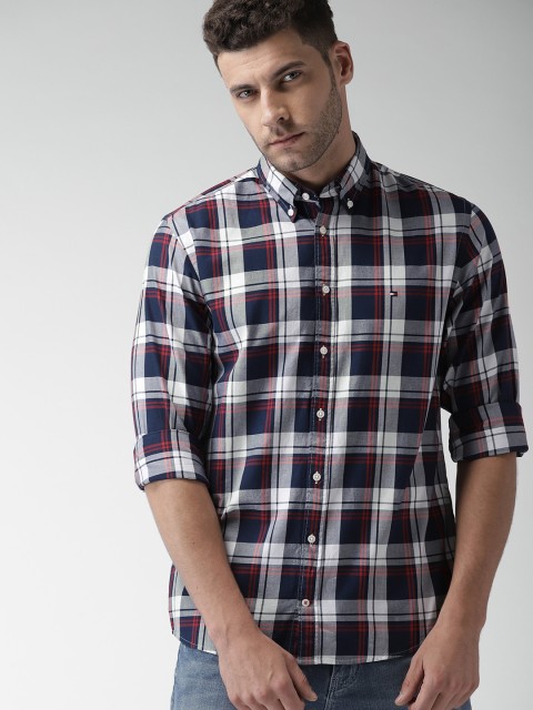 

Tommy Hilfiger Men Navy Blue & White Slim Fit Checked Casual Shirt