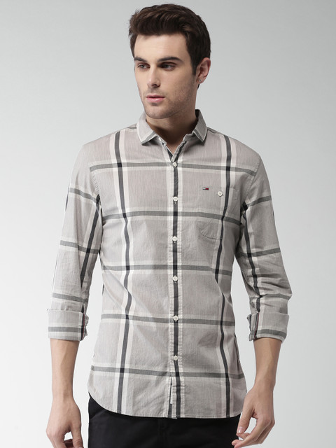

Tommy Hilfiger Men Grey & Black Slim Fit Checked Casual Shirt