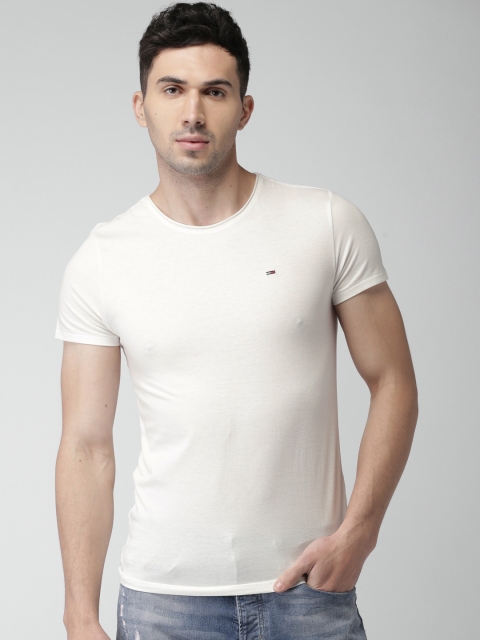 

Tommy Hilfiger Men White Solid Round Neck T-shirt