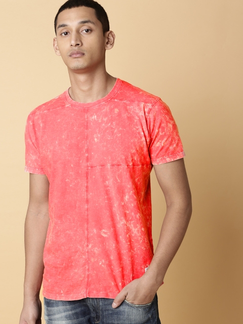 

Mr Bowerbird Men Coral Red Solid Round Neck T-shirt