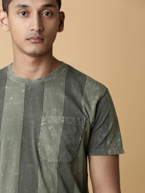 

Mr Bowerbird Men Olive Green Striped Round Neck T-shirt