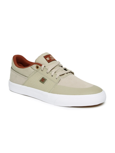 

DC Men Beige WES KREMER M Leather Sneakers