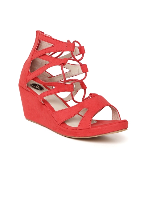 

red pout Women Coral Red Solid Gladiators