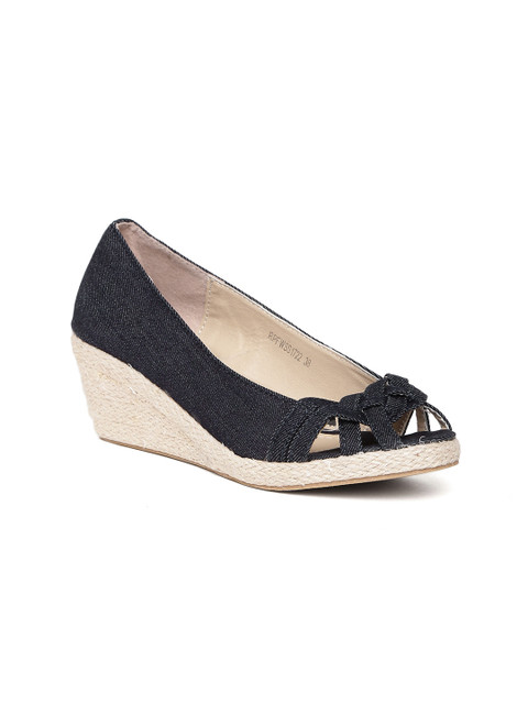 

red pout Women Navy Blue Solid Peep Toes
